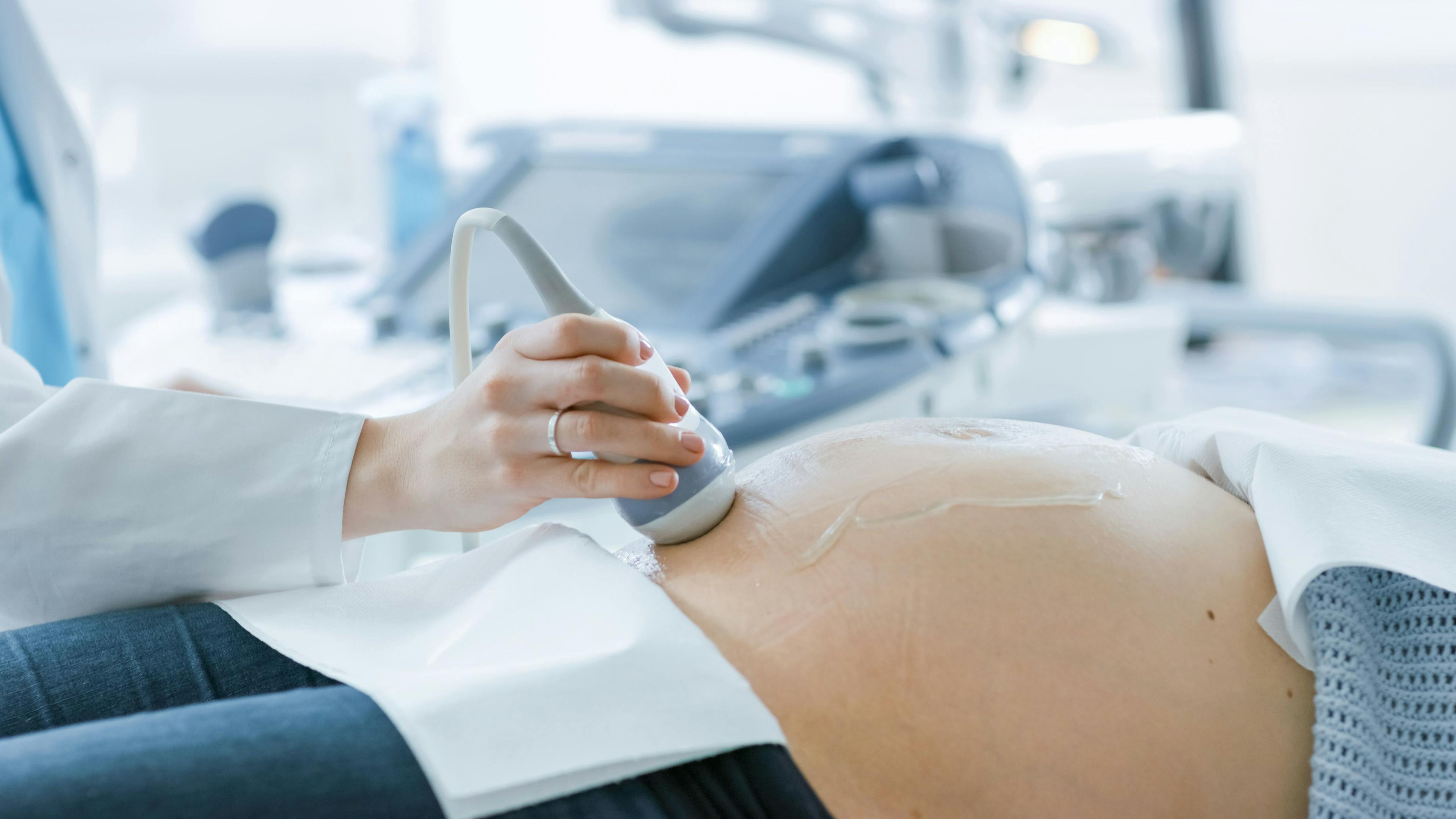 More women giving birth in hospitals have high blood pressure, CDC says