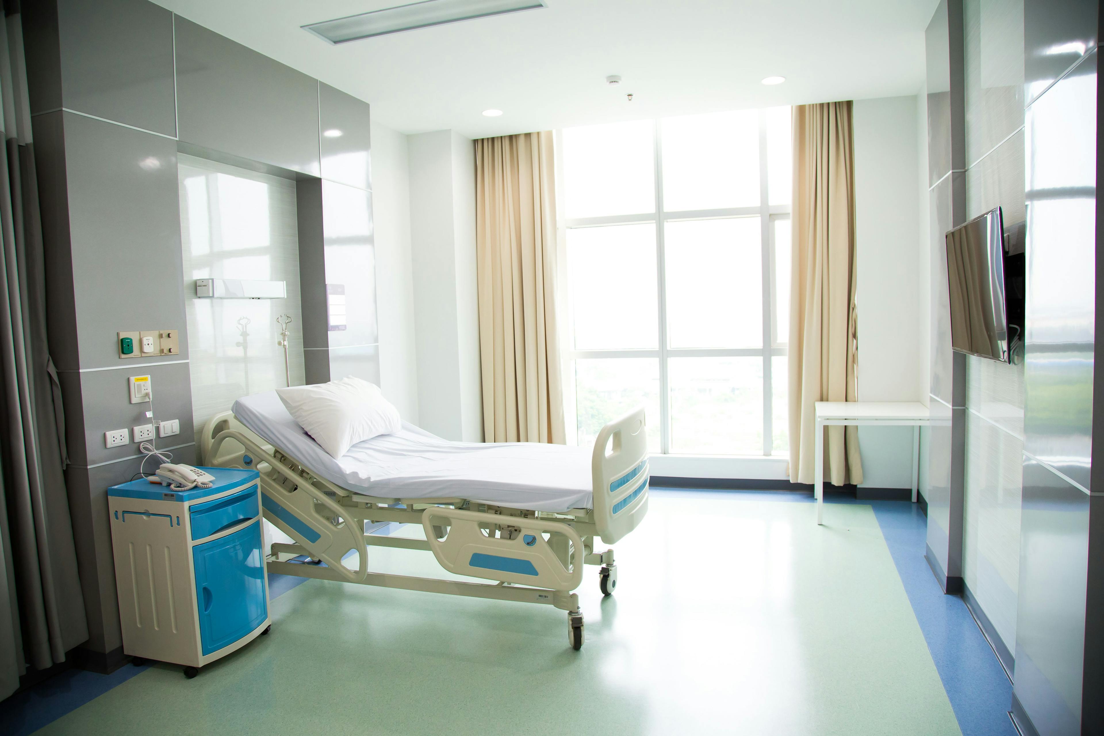 Hospitals struggling with higher expenses, margin declines: report