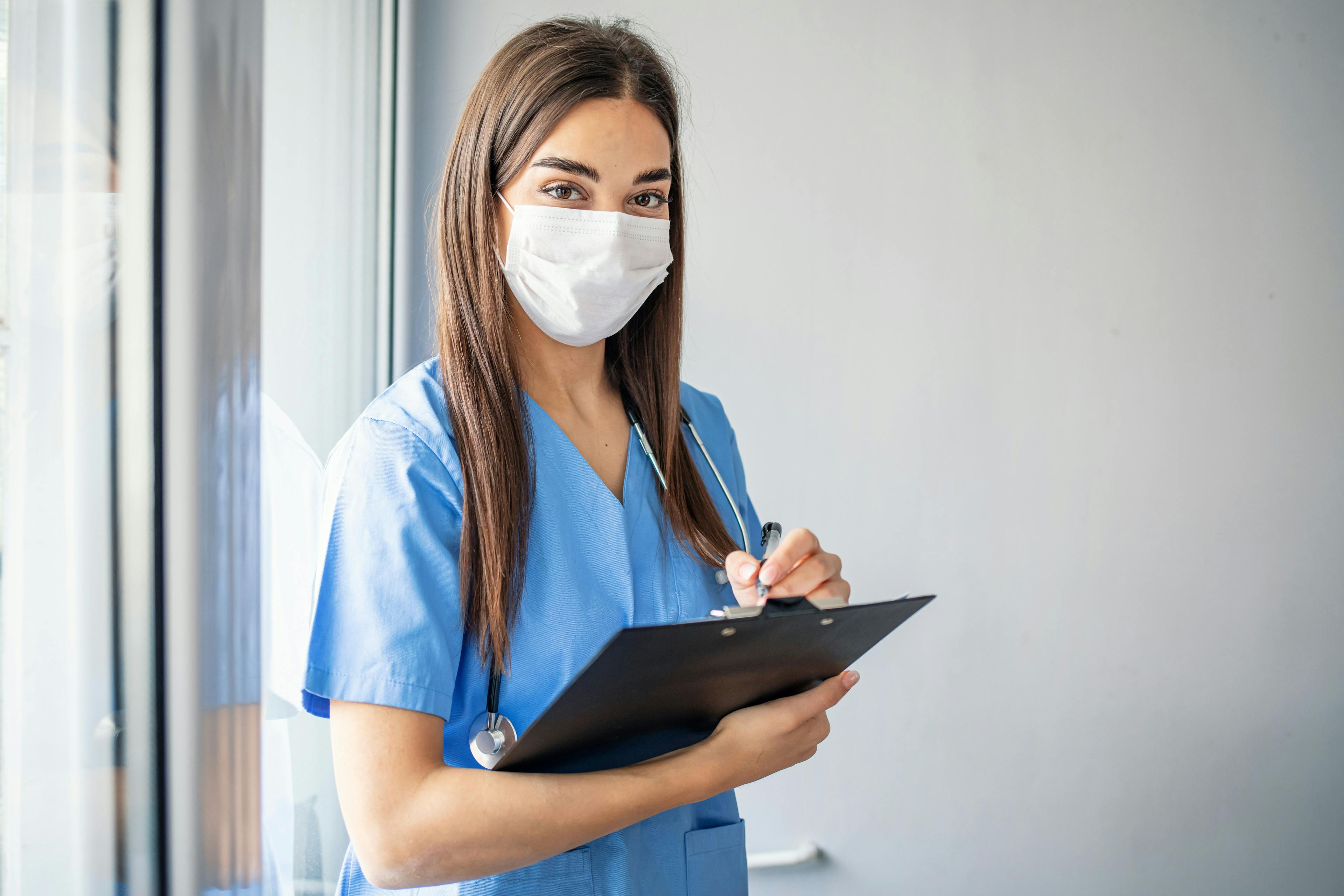 Nurses back legislation to set minimum staffing levels | Bills and Laws