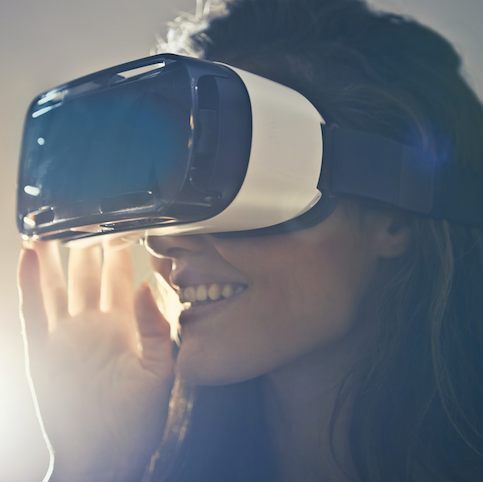 Virtual Reality Leads the Week: Top 5 Stories in Health Tech